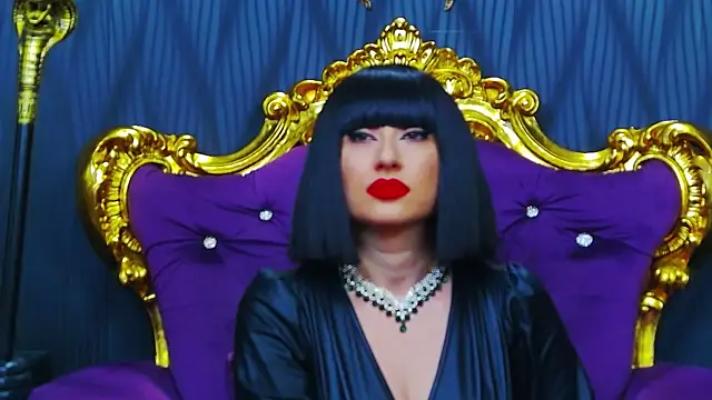 LaraMaeve online show from 10-18-25, 05:09