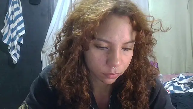 Snapshot of VioletV chatting on 05-29-26, 12:27 VioletV online show from 05-29-26, 12:27