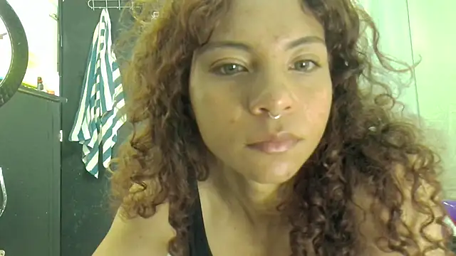 Snapshot of VioletV chatting on 03-04-26, 12:07 VioletV online show from 03-04-26, 12:07