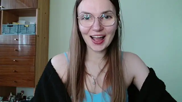 LooveELLYx online show from 01-13-26, 02:43