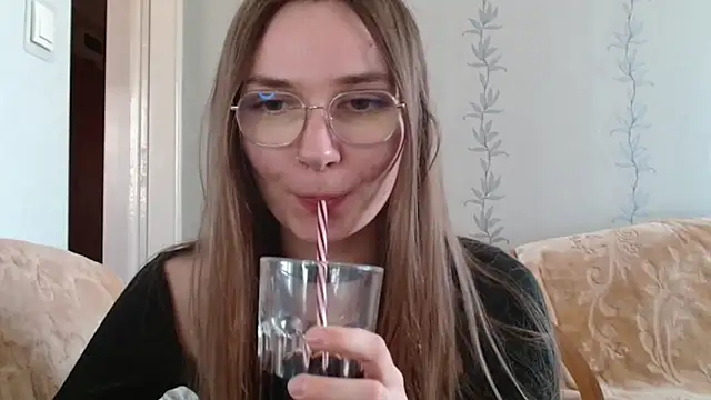 LooveELLYx online show from 03-21-25, 11:12