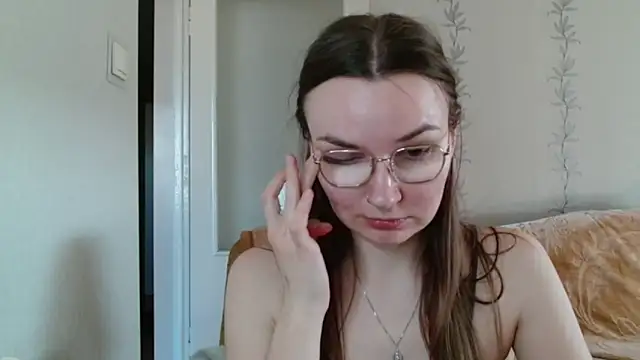 LooveELLYx online show from 03-19-25, 02:35