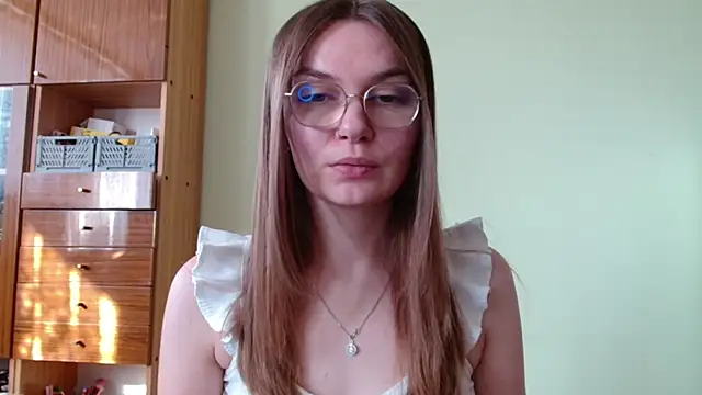 LooveELLYx online show from 10-02-25, 01:47