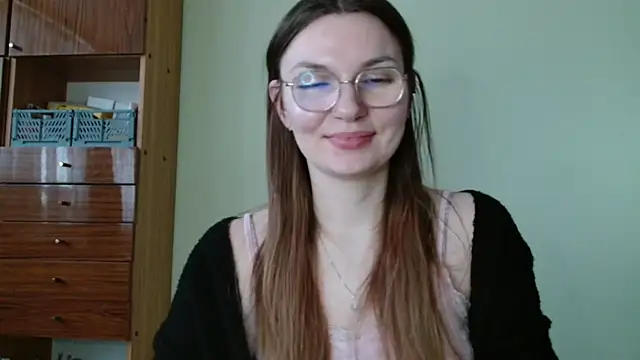 LooveELLYx online show from 02-06-26, 07:37