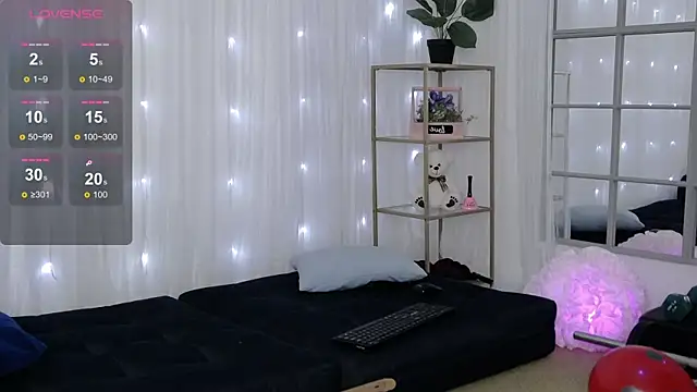 Snapshot of SarahRaynex chatting on 02-06-26, 11:34 SarahRaynex online show from 02-06-26, 11:34