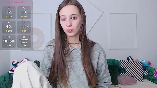 Little cherryy   online show from 09-25-25, 06:41