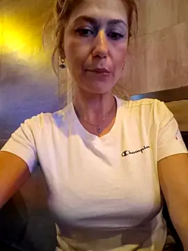 CelynaRoss online show from 01-18-26, 10:40