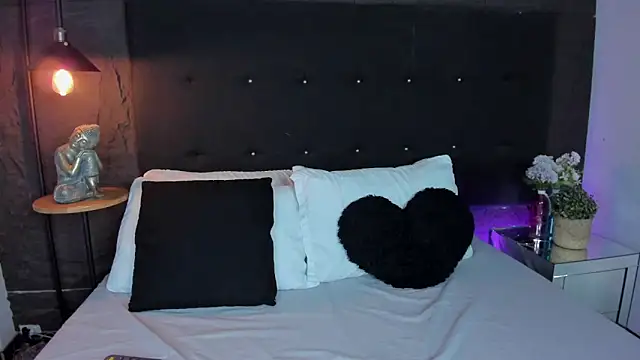 Rose Blossom online show from 11-26-25, 04:56