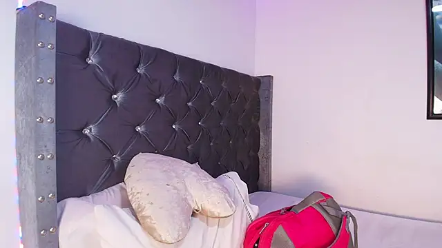 GraceWallace  online show from 09-14-25, 05:02