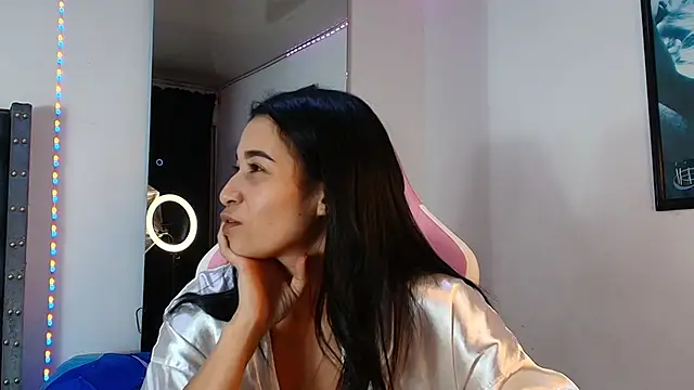 GraceWallace  online show from 11-30-25, 01:50