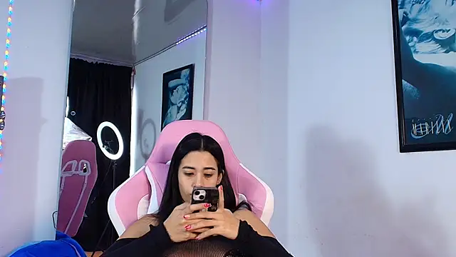 GraceWallace  online show from 12-14-25, 06:46