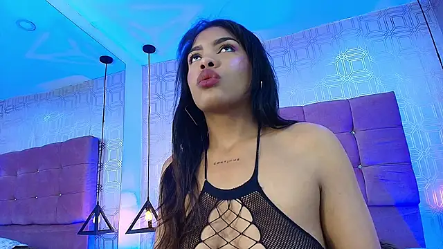 LexieBloom online show from 11-20-25, 03:40