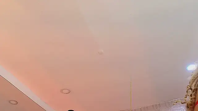 LexieBloom online show from 10-20-25, 04:03