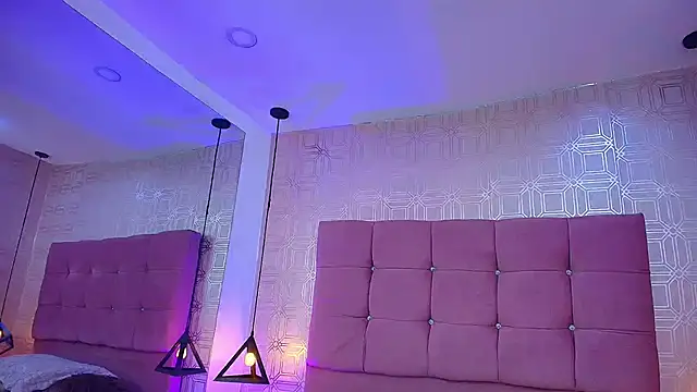 LexieBloom online show from 12-01-25, 03:51