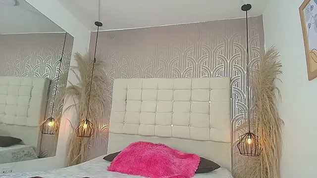 LexieBloom online show from 01-14-26, 03:43