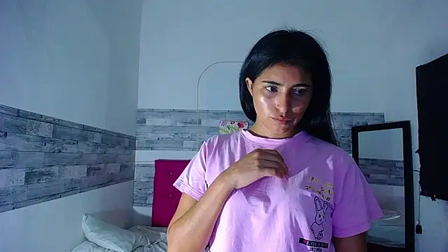 Snapshot of Pleassing_neighbour chatting on 07-11-26, 12:44 Pleassing neighbour online show from 07-11-26, 12:44