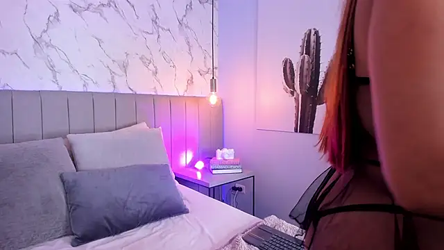 Karlla Brown online show from 10-29-25, 01:32