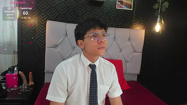 Thiago Kozak online show from 10-28-25, 01:10