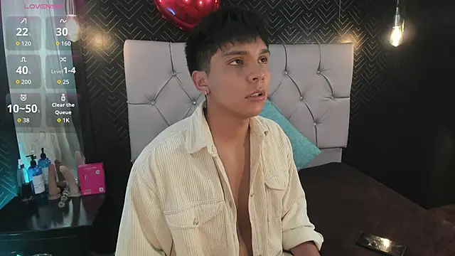 Thiago Kozak online show from 02-12-26, 01:22