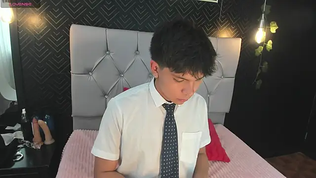 Thiago Kozak online show from 11-14-25, 01:48