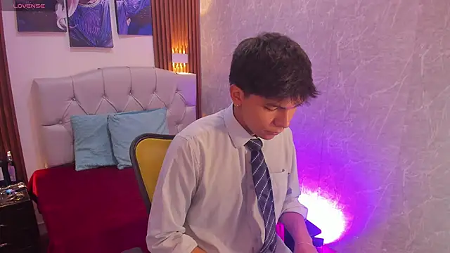 Thiago Kozak online show from 10-23-25, 01:43