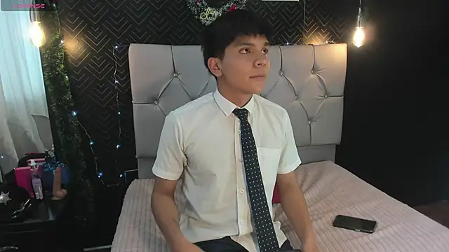 Thiago Kozak online show from 11-25-25, 12:38