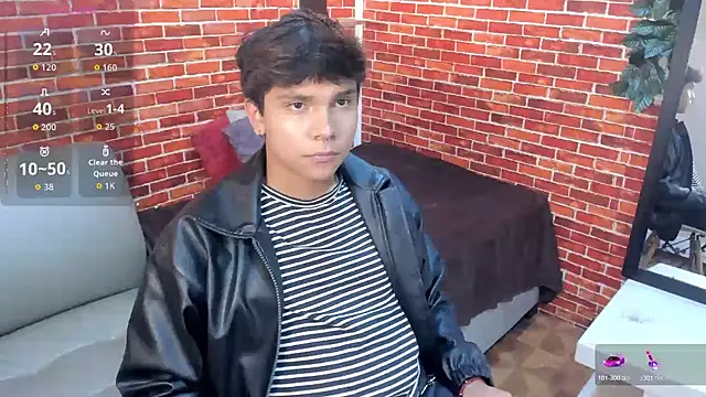 Thiago Kozak online show from 07-17-26, 01:19
