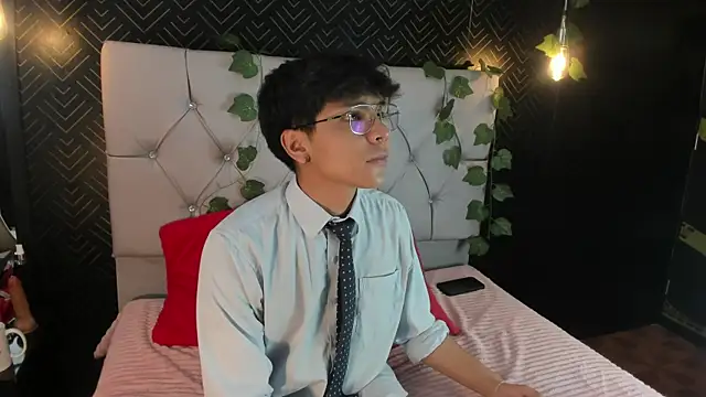 Thiago Kozak online show from 10-13-25, 01:02