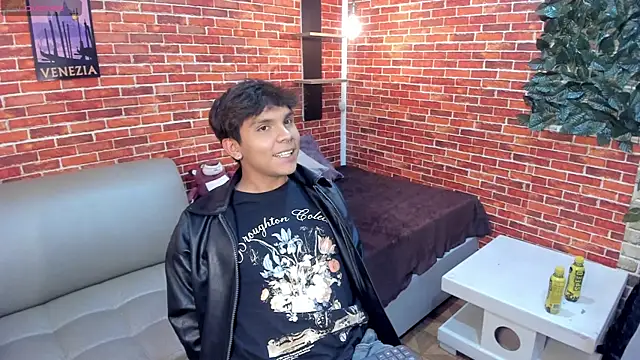 Thiago Kozak online show from 07-15-26, 02:18