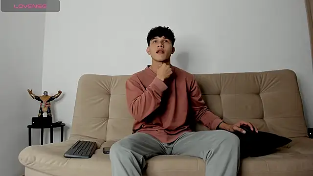 2Amateur Guys online show from 10-03-25, 11:17