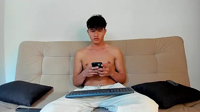 2Amateur Guys online show from 03-22-26, 08:21