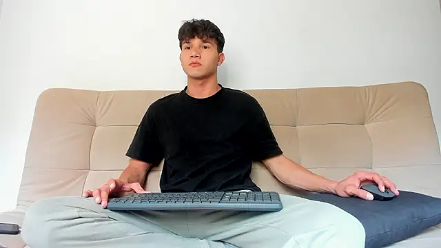 2Amateur Guys online show from 03-19-26, 09:37