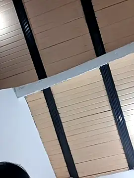 Hanna Kieran online show from 10-29-25, 03:33