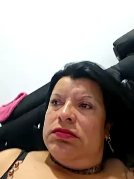 Hanna Kieran online show from 10-30-25, 03:42