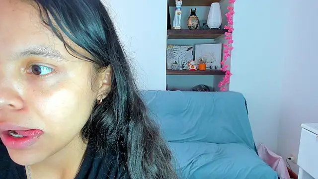 Snapshot of Danesacronin chatting on 11-12-25, 07:07 Danesacronin online show from 11-12-25, 07:07