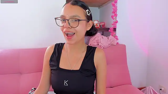 Snapshot of Danesacronin chatting on 02-20-26, 10:01 Danesacronin online show from 02-20-26, 10:01