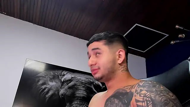 king falconer online show from 12-17-25, 01:43