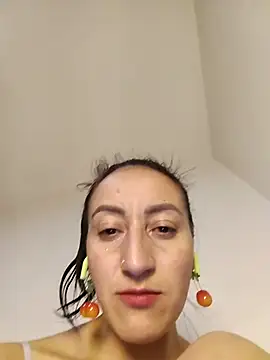 Snapshot of Oriana111 chatting on 06-15-26, 09:58 Oriana111 online show from 06-15-26, 09:58