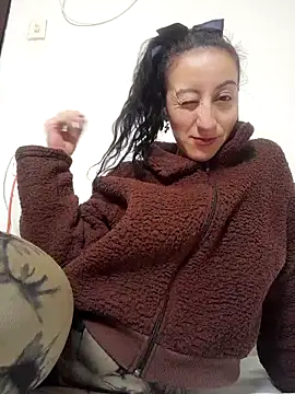 Oriana111 online show from 11-01-25, 04:41