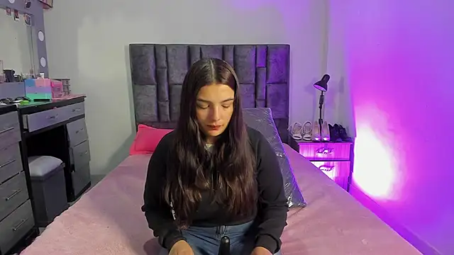 Esmeraldaa- online show from 01-18-26, 10:07