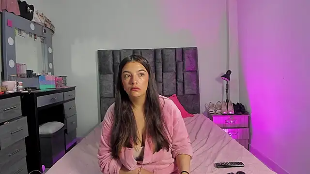 Esmeraldaa- online show from 01-12-26, 06:53