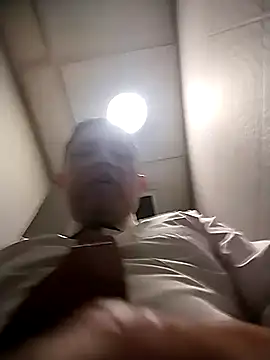 BigCristh79 online show from 10-31-25, 05:15