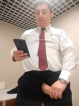 BigCristh79 online show from 11-23-25, 05:28