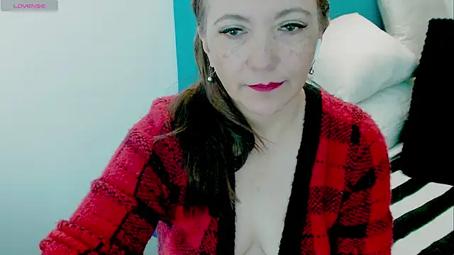 Snapshot of Kendraline1 chatting on 06-02-26, 10:32 Kendraline1 online show from 06-02-26, 10:32