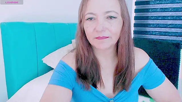 Snapshot of Kendraline1 chatting on 06-10-26, 04:41 Kendraline1 online show from 06-10-26, 04:41