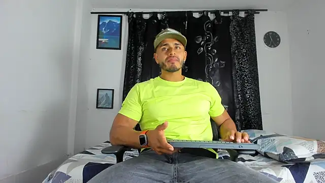 magnusclark online show from 11-23-25, 01:59