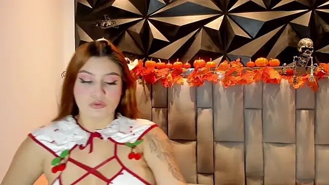 megan whitee   online show from 10-29-25, 02:21