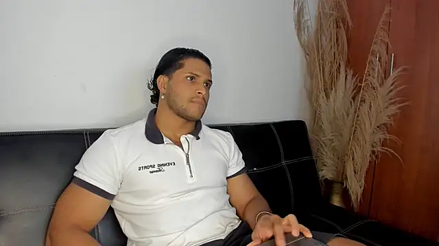 Snapshot of Evansdark1 chatting on 02-06-26, 10:50 Evansdark1 online show from 02-06-26, 10:50