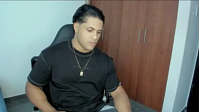 Snapshot of Evansdark1 chatting on 04-08-26, 10:33 Evansdark1 online show from 04-08-26, 10:33