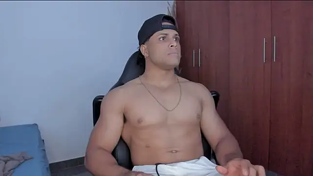 Snapshot of Evansdark1 chatting on 04-06-26, 10:44 Evansdark1 online show from 04-06-26, 10:44